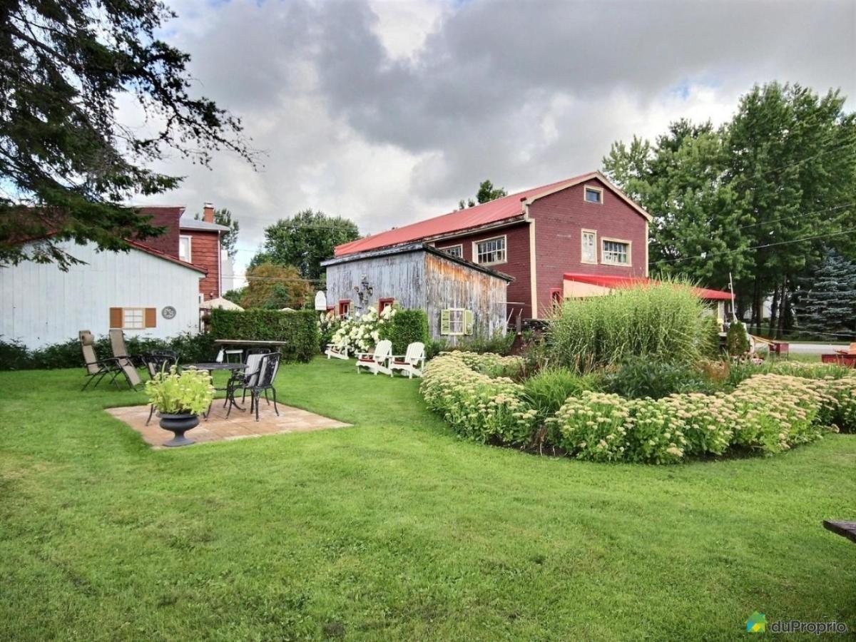 Gîte du Village - Deschambault Exterior foto