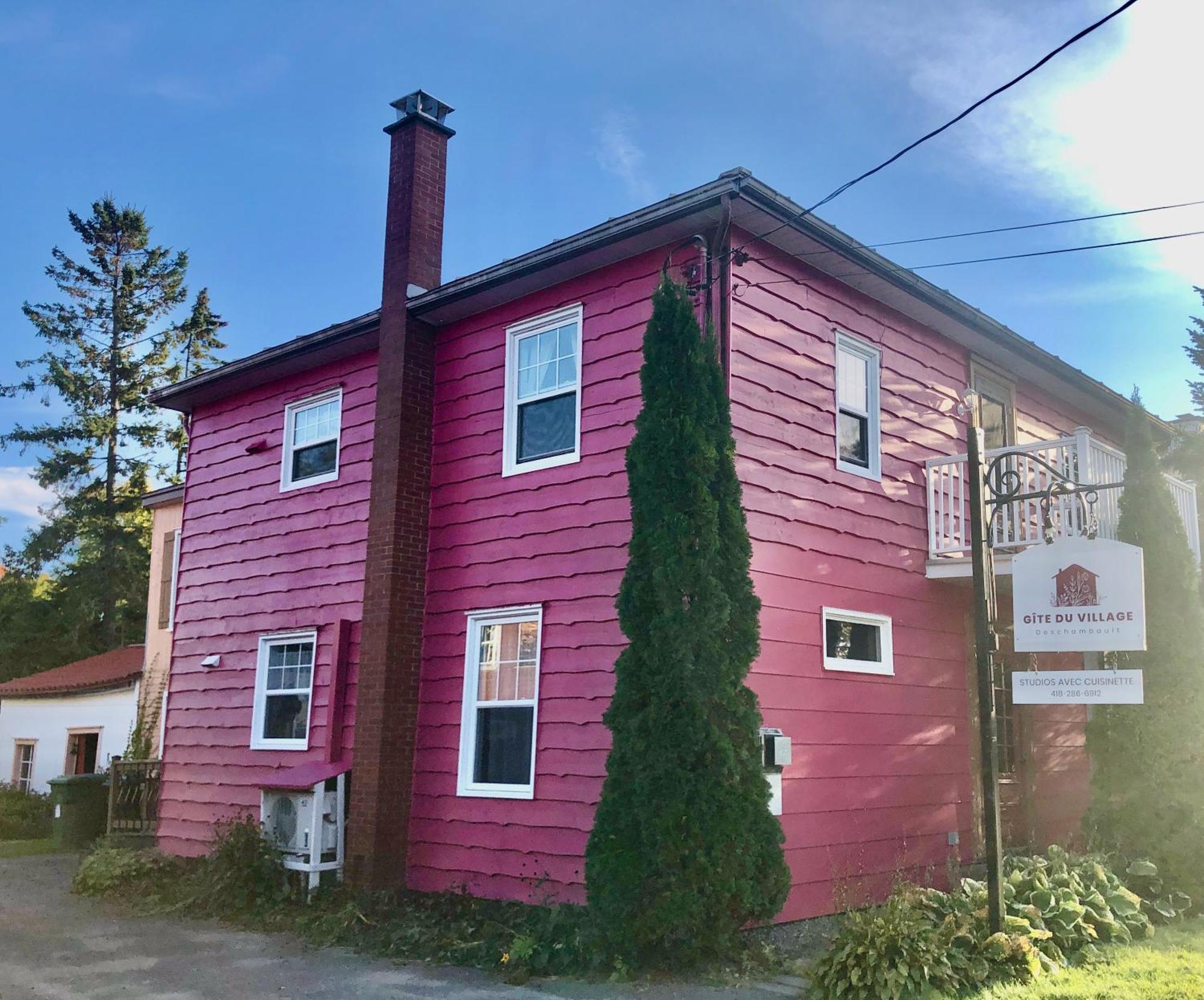 Gîte du Village - Deschambault Exterior foto